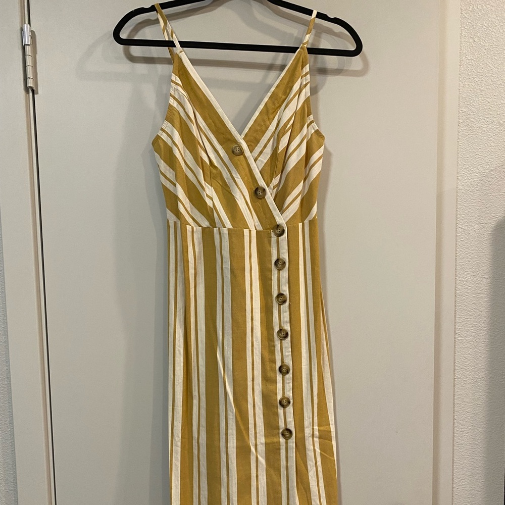 ✨NEVER WORN✨ Yellow and White Stripe Spaghetti Strap Dress